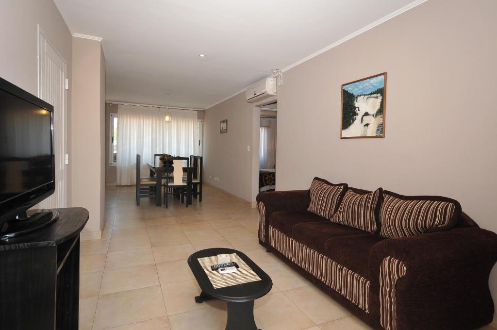 Yreta Apart Hotel Puerto Iguazu Bagian luar foto